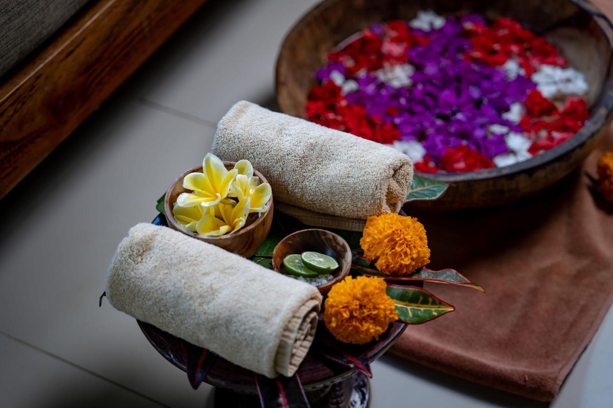 The Lokha Ubud Resort, Villas & Spa Экстерьер фото