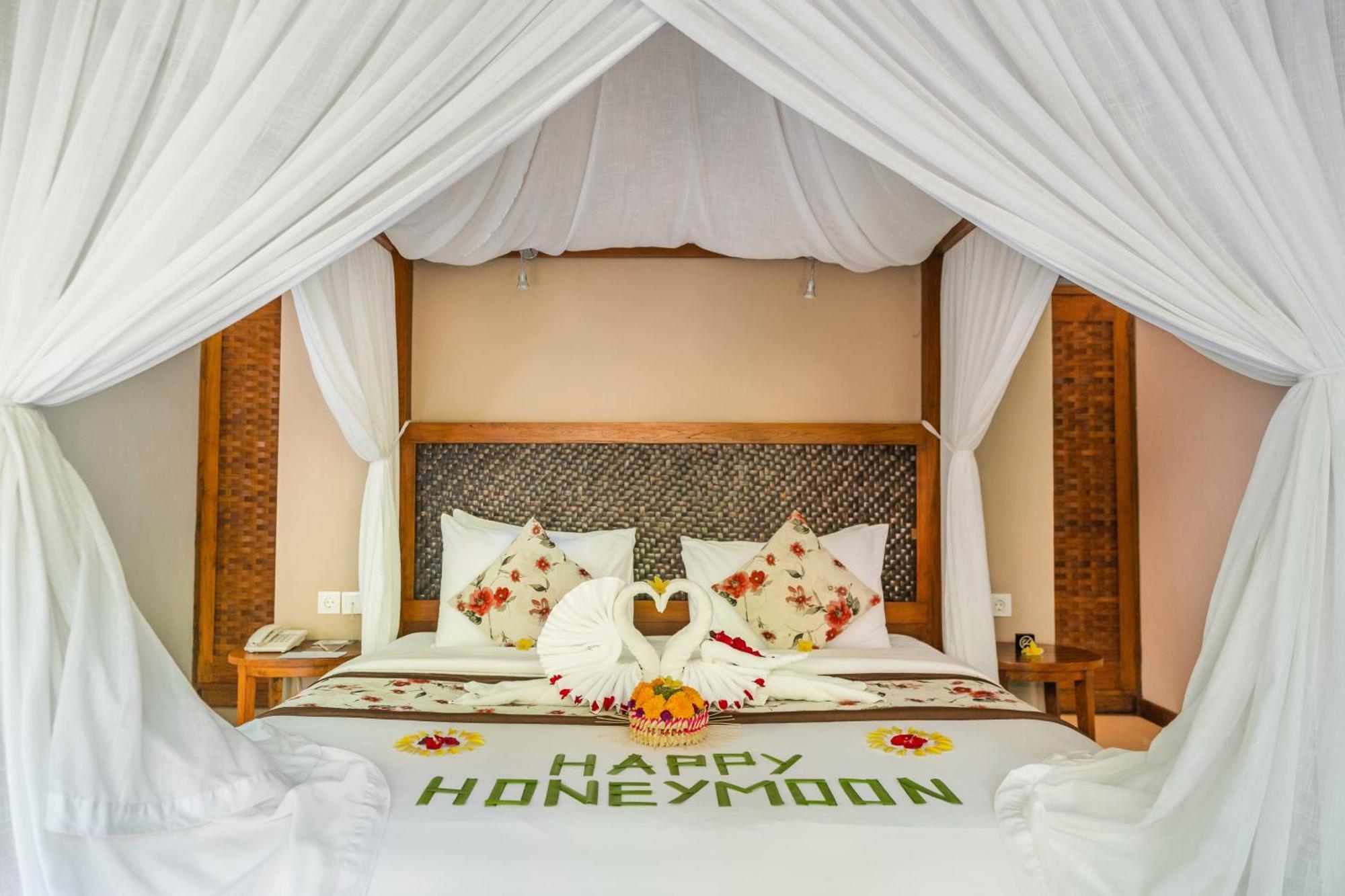 The Lokha Ubud Resort, Villas & Spa Экстерьер фото