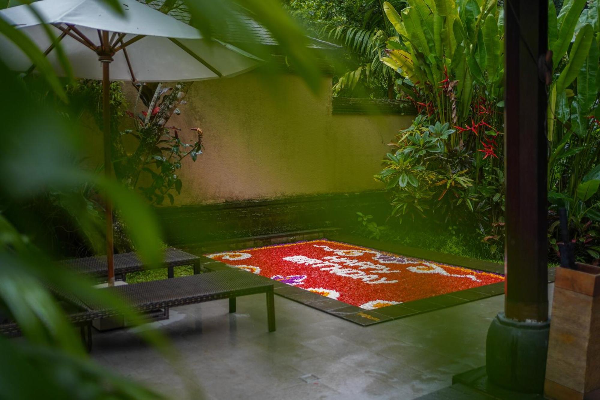 The Lokha Ubud Resort, Villas & Spa Экстерьер фото